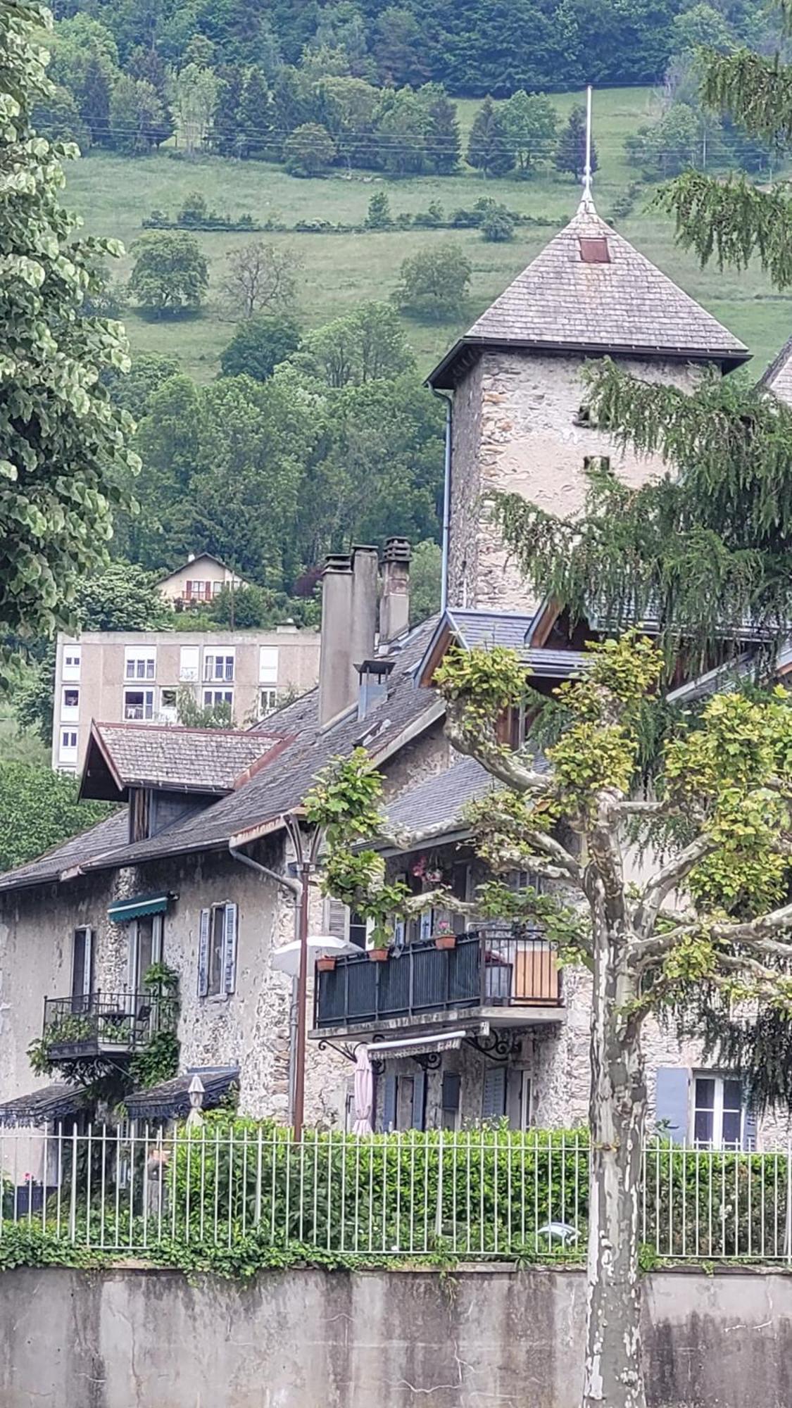 Maison De Sisi Ugine Exterior foto